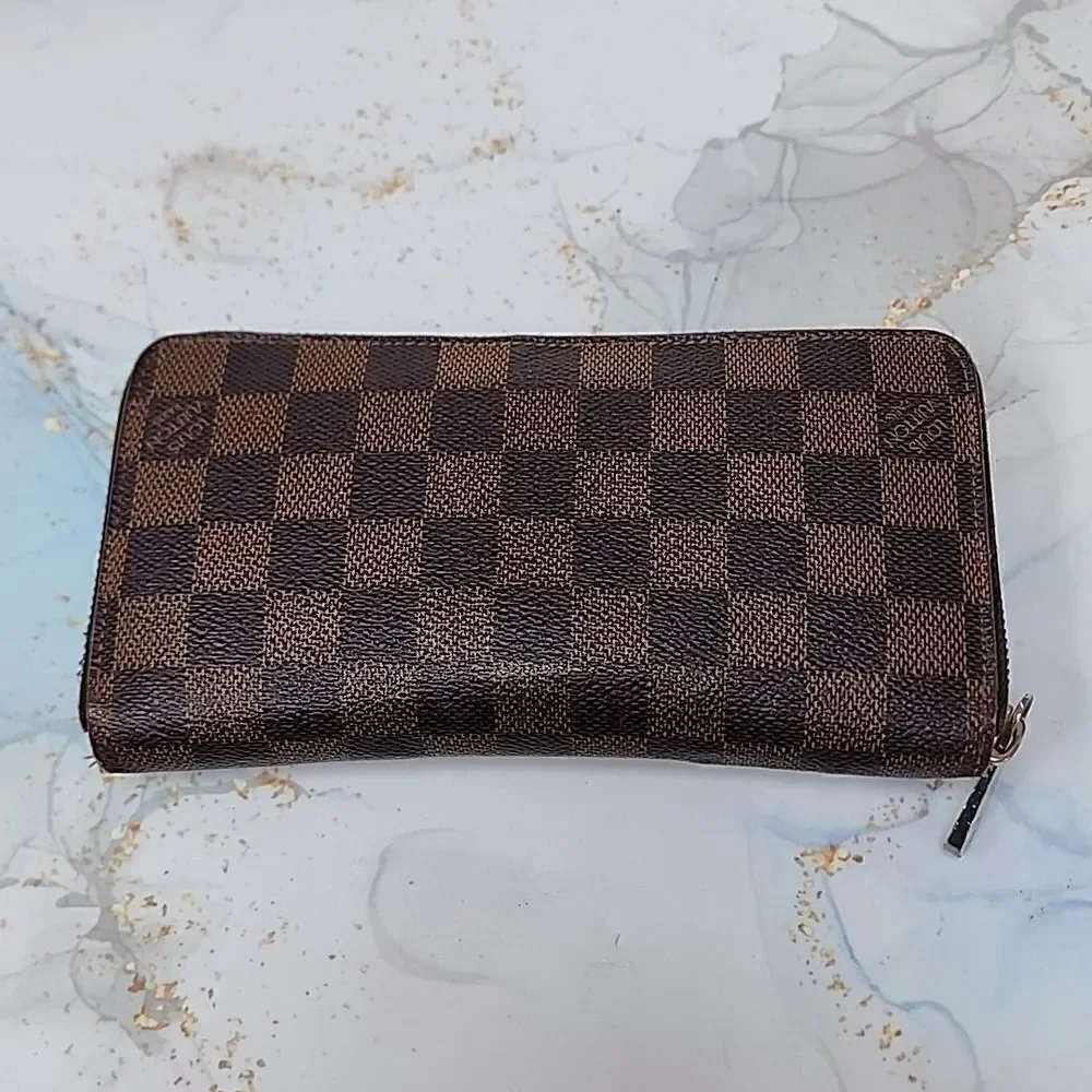 Louis Vuitton authentic louis